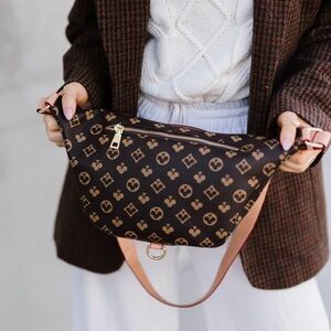 NEW Chic Brown Vegan Leather Crossbody Fashion Bag